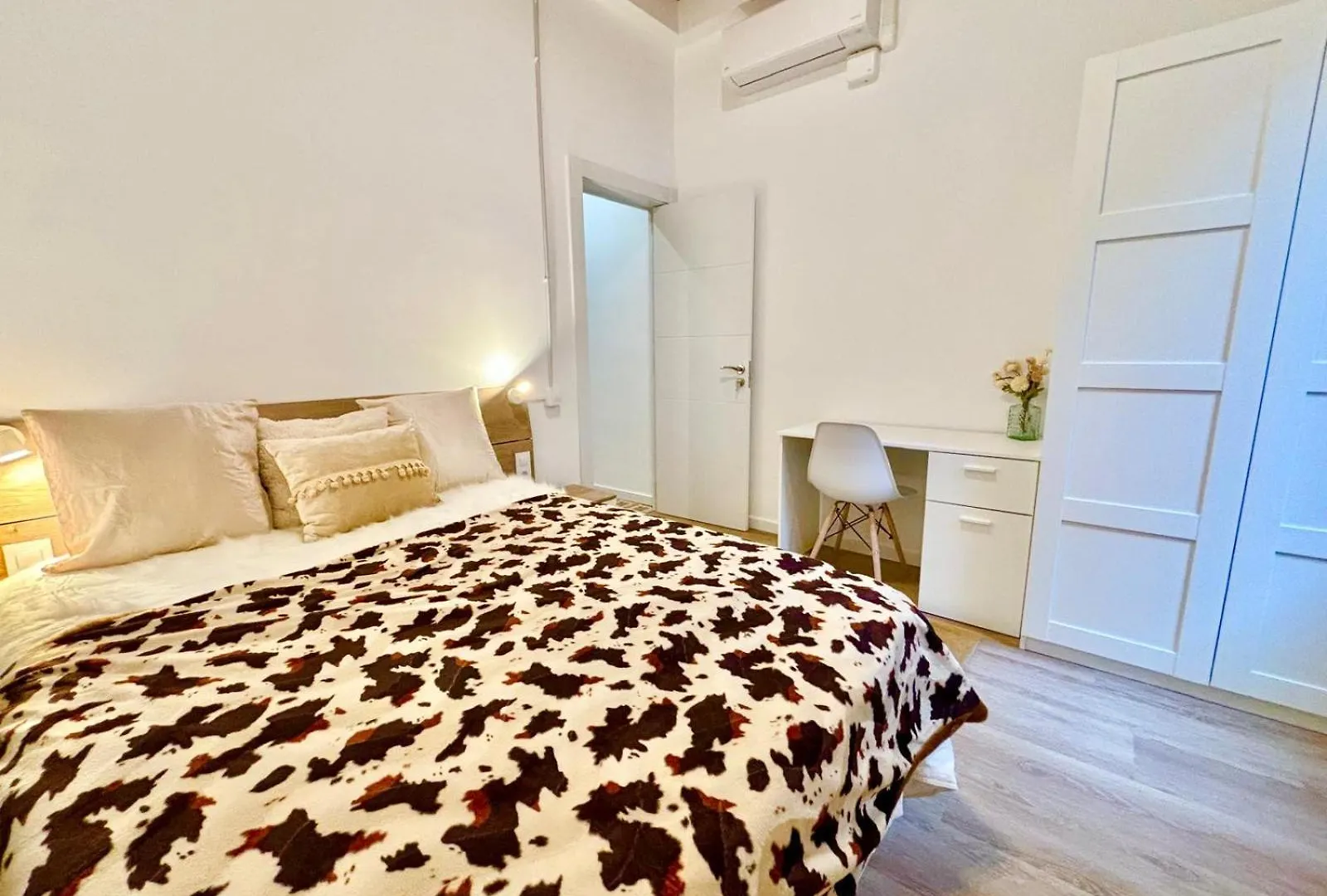 Piso Ideal Con 3 Habitacion 3 Banos Y Terraza Barcelona Spain