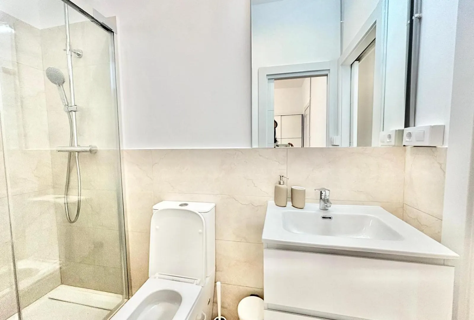 Piso Ideal Con 3 Habitacion 3 Banos Y Terraza Barcelona 0*,