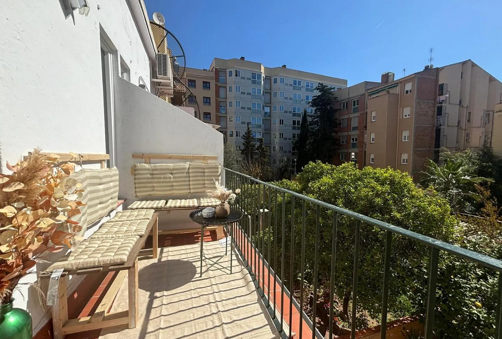 Piso Ideal Con 3 Habitacion 3 Banos Y Terraza Barcelona 0*,  Spain